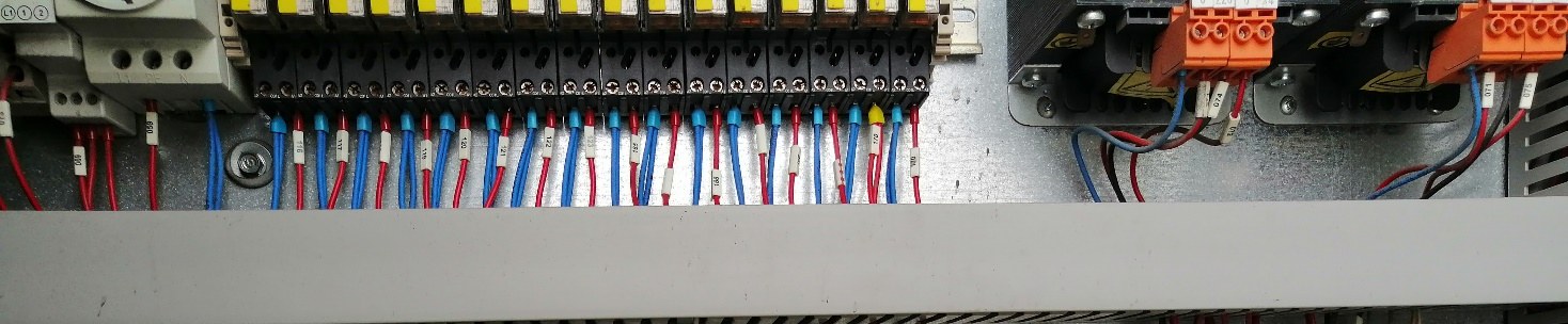 Saha kablolaması yapılmış otomasyon panosu